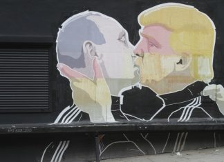 The New York Times обвинили в гомофобии после публикации мультфильма о «любовной истории» Трампа и Путина. Видео