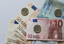 В начале недели курс евро в киевских обменниках повысился на 9 копеек