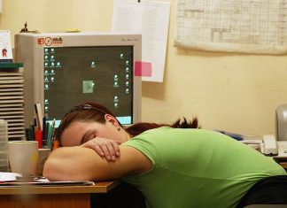 В Финляндии ввели тихий час на работе — обеденный сон для сотрудников стал обязательным