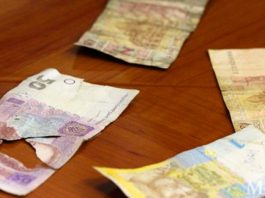 Обменять изношенные купюры на новые можно будет в четырех банках