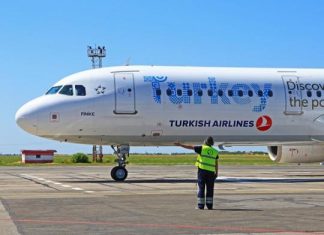 Украинцы не смогли вылететь из Турции из-за внезапной отмены рейсов: детали происшествия