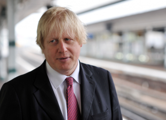 Премьеру Британии грозит расследование из-за связей с американской бизнес-леди