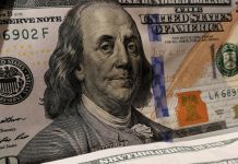 Цены кусаются: при каком курсе доллара начнут дешеветь продукты и другие товары