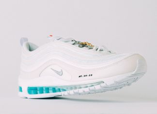 В США выпустили «обувь Иисуса» со святой водой