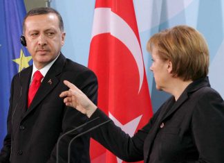 Меркель призвала Эрдогана прекратить военную операцию в Сирии