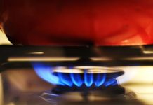 Кабмин фиксирует цену на газ: переплатим или сэкономим