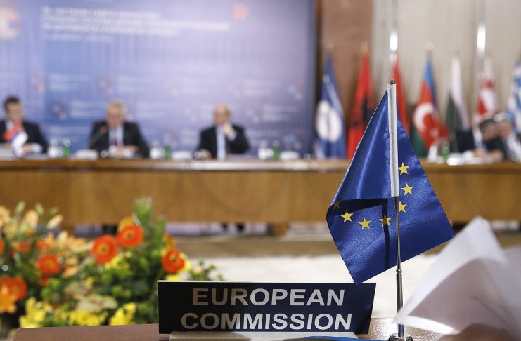 Еврокомиссия раскритиковала «адские» санкции США против СП-2