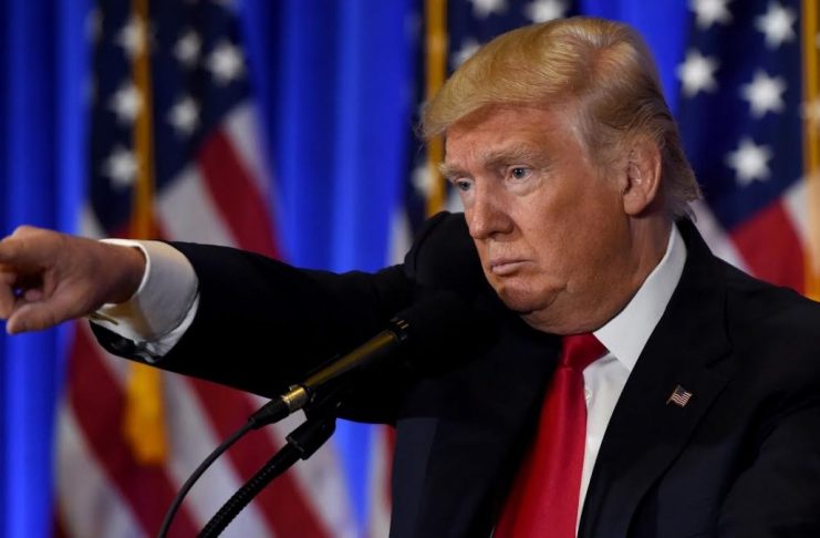 Введение новых санкций сильно ударит по иранской экономике, — Трамп