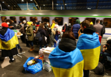 Платять до 1800 євро на місяць: де українським біженцям пропонують велику соцдопомогу, а де її скоротили