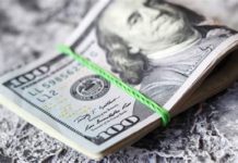 Що буде з курсом долара у грудні