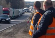 Страйк на кордонах: скільки втратить економіка України і що обіцяють заблокованим водіям