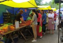 Літо у розпалі: які продукти продовжать дорожчати, а що стане дешевшим