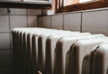 Опалювальний сезон: опубліковано попередній графік, коли в будинках батареї стануть гарячими