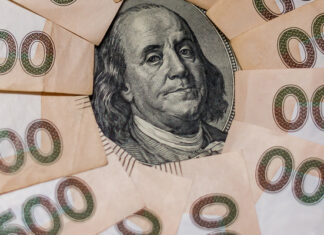 Валютний прогноз на жовтень: чого чекати від курсу долара та євро