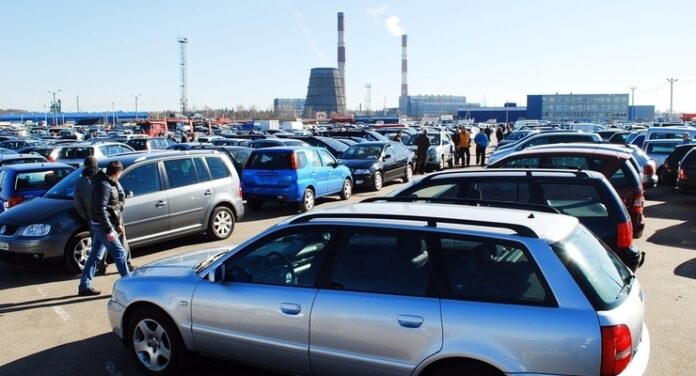 Market of second hand used cars in Kaunas city
