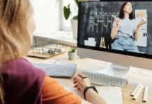 Що зміниться після Нового року: поріг бронювання, календар щеплень, зарплата вчителям та депутатам