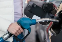 Українські АЗС підвищили ціни на бензин: скільки тепер коштує літр