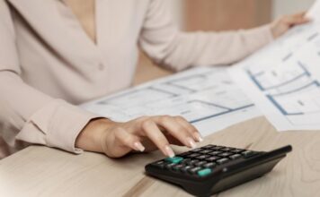 Тарифи ЖКГ у 2026: що чекати у рахунках за світло, газ та воду