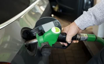 Українські АЗС «відмовилися» утримувати ціни на бензин: як підскочила вартість 2 лютого