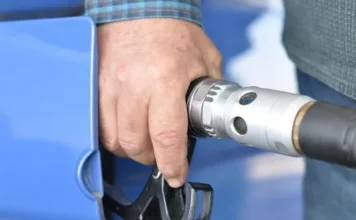 Українців попередили про нові ціни на бензин: що «готують» АЗС