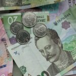 Штрафи до 34 тисяч: за які перекази з картки на картку можуть покарати українців