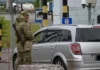 Чи можуть кредити або лікарняний стати підставою для заборони виїзду за кордон: пояснення